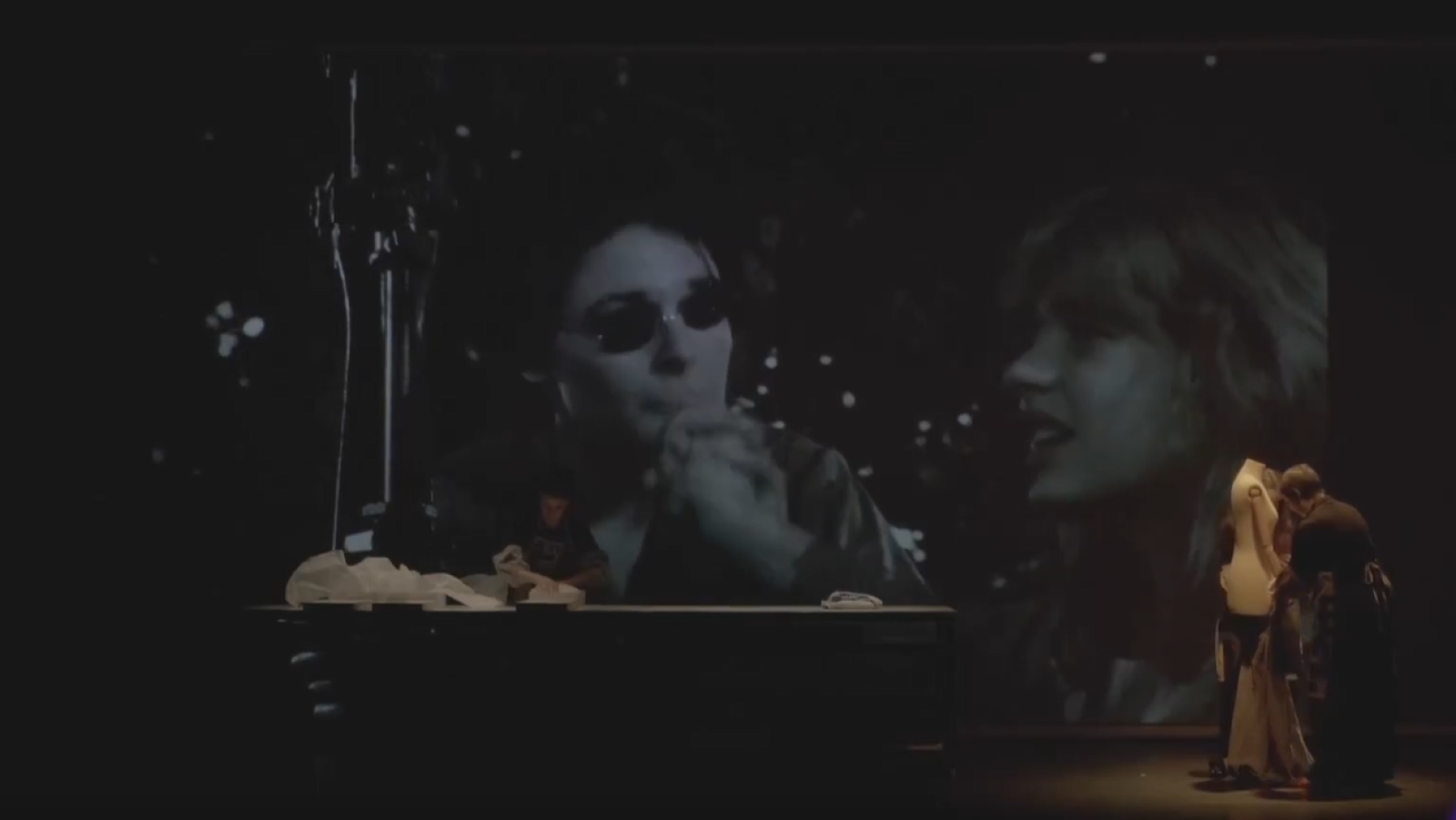 La obra de teatro Hellen Keller recuerda y muestra la vida y obra de la activista sordociega | Ver