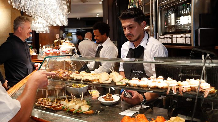 Telediario 1 - España marca un nuevo récord de trabajadores, más de 20,9 millones, en el arranque de la temporada turística