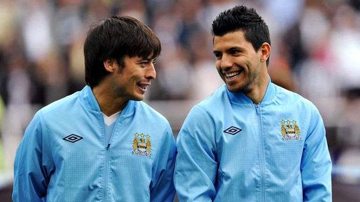 Telediario 1 - Los jugadores del City felicitan la Navidad tras quedar fuera de Europa