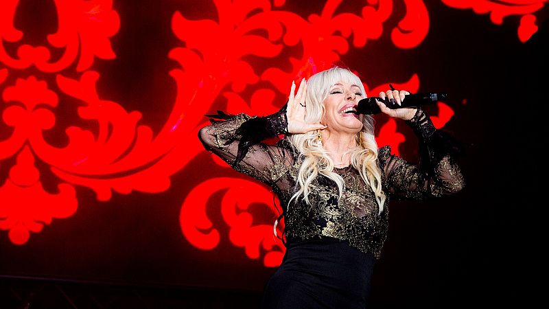 Eurovisión - BCN Eurovision Party 2024 | Nebulossa (España) canta "Zorra"