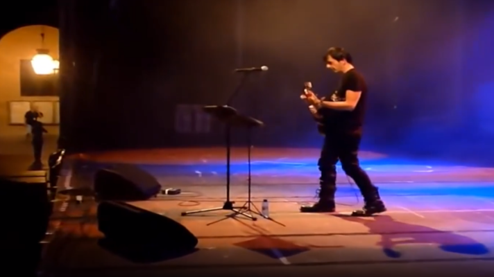 Telediario 1 - Muere el 'cura rockero' de Zaragoza tras sufrir graves quemaduras durante la Vigilia Pascual