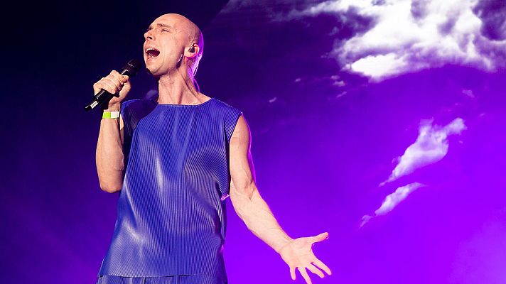 Eurovisión - Dons (Letonia) canta "Hollow"