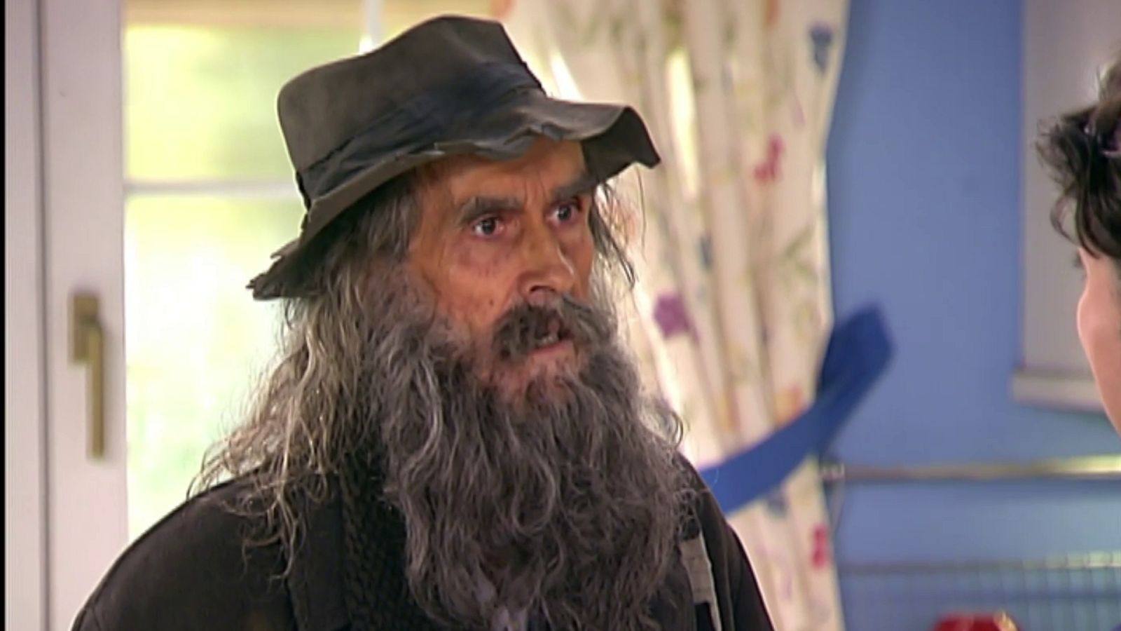 Ana y los siete - Temporada 5 - Episodio 3: Un muerto muy vivo - Ver ahora