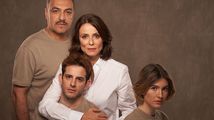 Telediario 1 - Aitana Sánchez-Gijón es "una mujer estafada por la vida" en 'La madre'