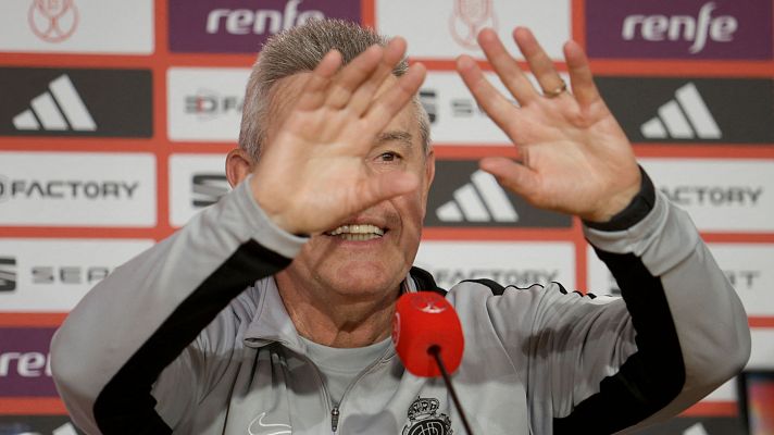 Fútbol - Javier Aguirre: "Me sacaron los dieciséis apellidos vascos"