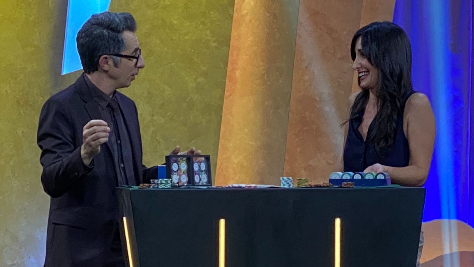 El Muestrario con Isabel Vázquez. ¡Toma el dinero y corre! - Ovejas eléctricas | Ver