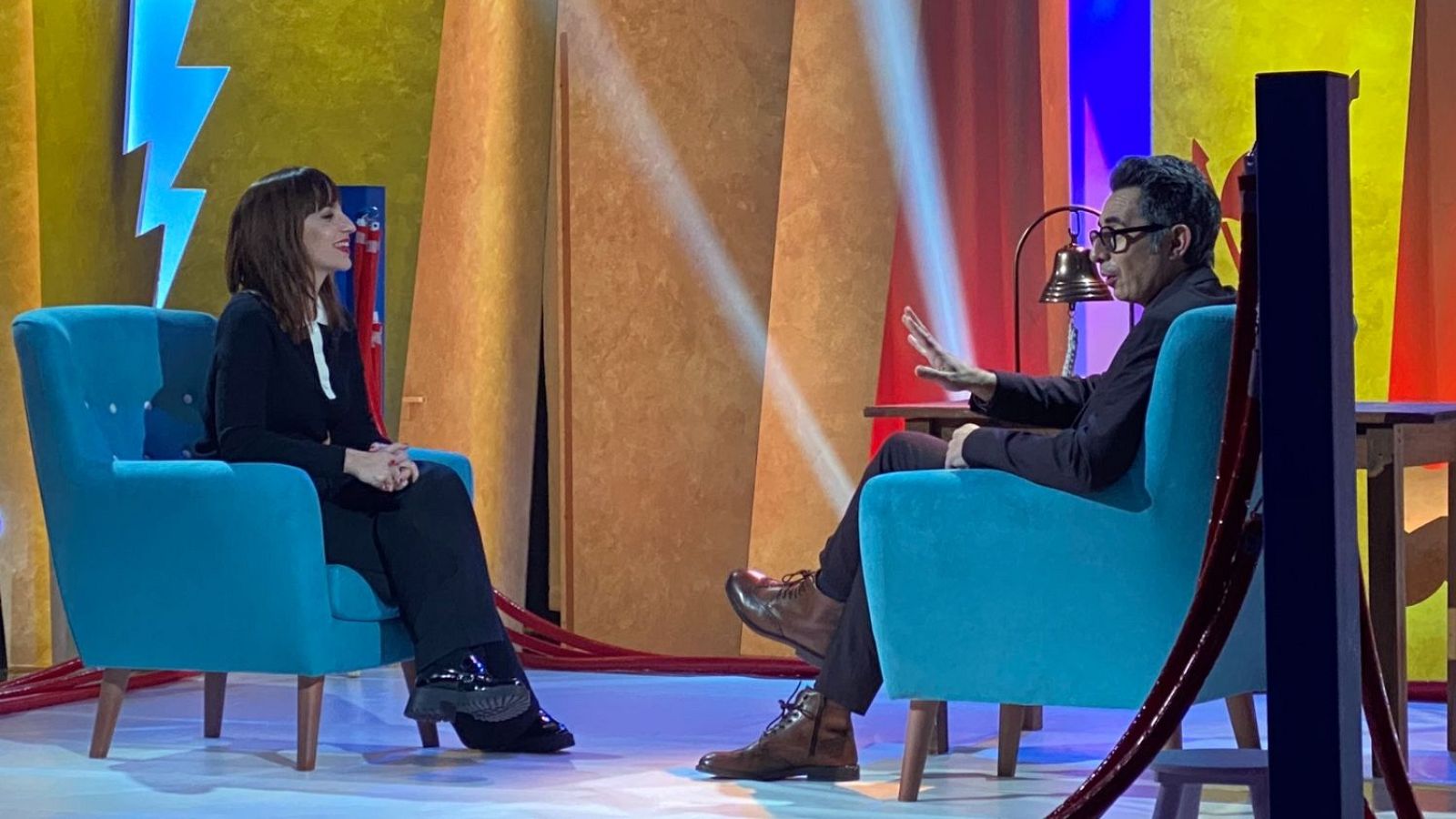 Marta Jiménez, El Duelo: La jungla de asfalto vs El halcón maltés - Ovejas eléctricas | Ver