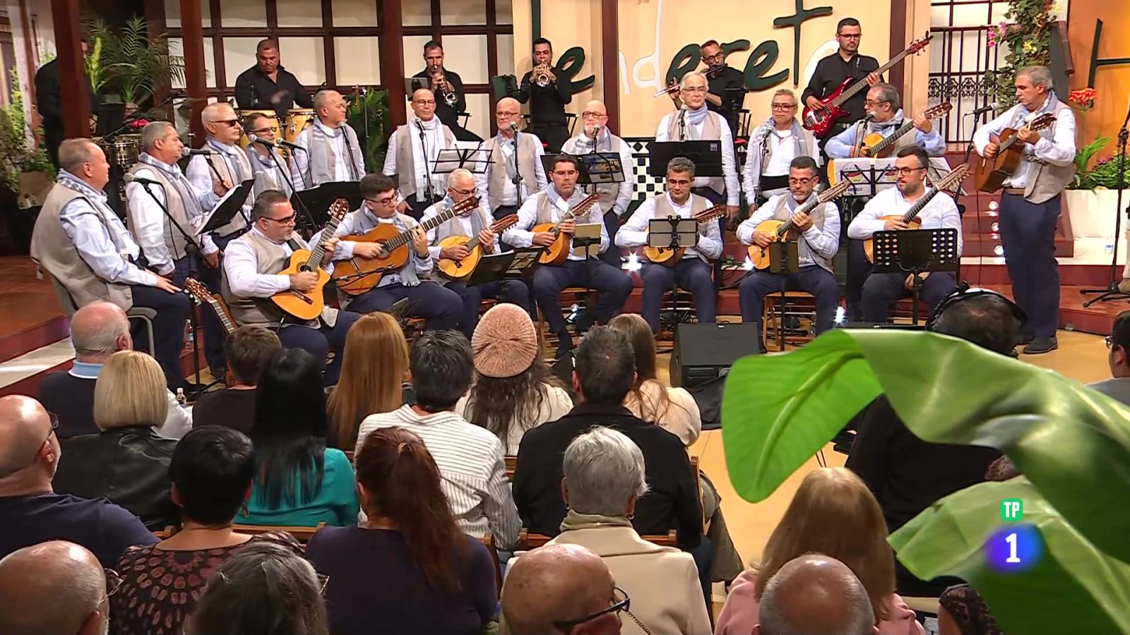 Tenderete - 07/04/2024 con la Parranda de Guaguas Municipales y el grupo Ínsula - Tenderete | Ver