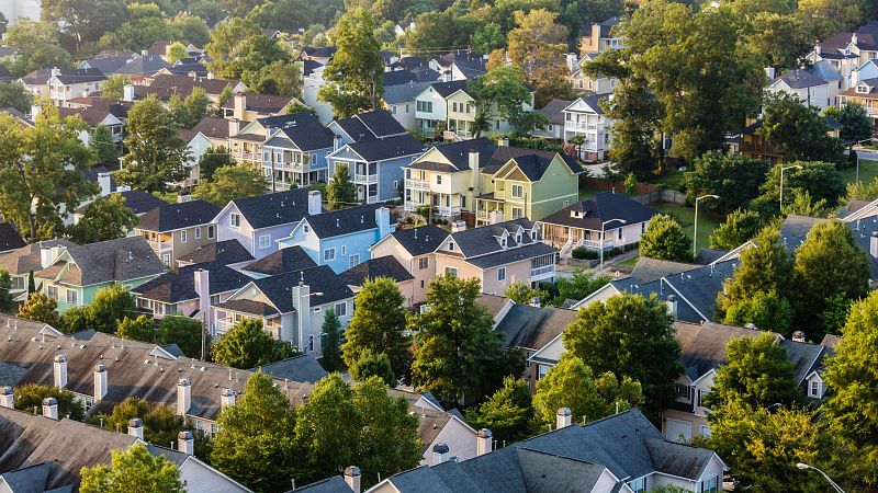 'Golden visa': las inmobiliarias creen que retirarlas perjudicaría al mercado - El mundo en 24 horas | Ver