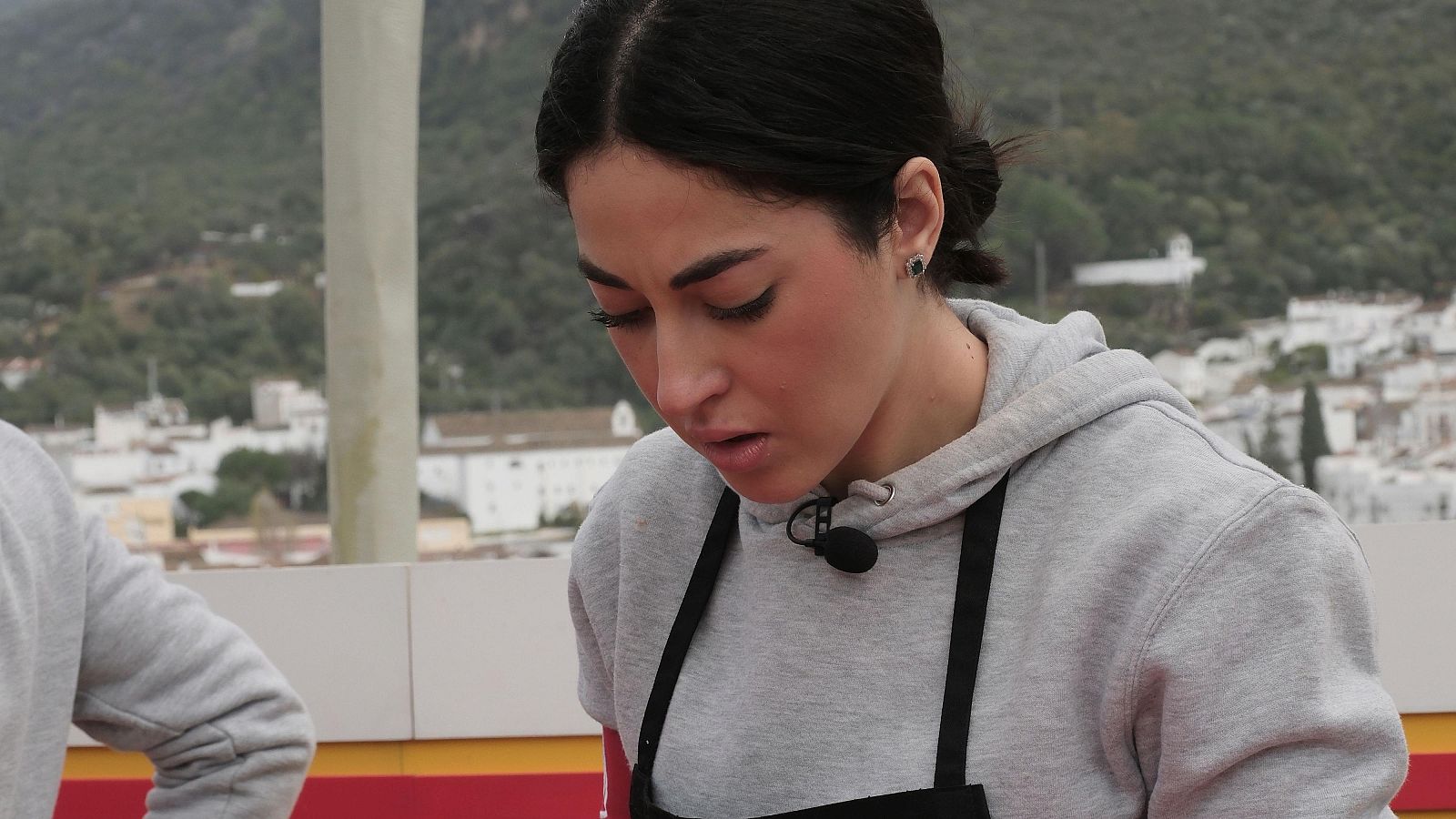 Samya rompe un poco su coraza y abre su corazón - MasterChef | Ver