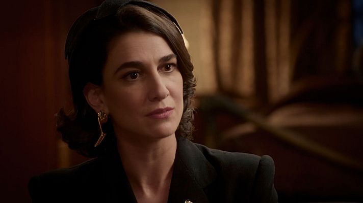 Salón de té La Moderna - Íñigo pone a Carla contra las cuerdas