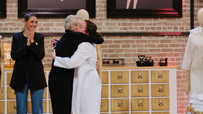 Maestros de la costura - Ana gana la primera bata de duelista de Maestros de la Costura