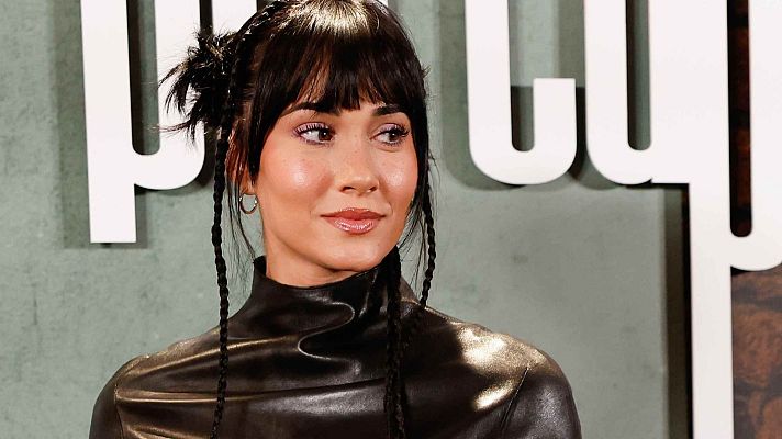 Telediario 1 - Aitana vuelve a la interpretación en 'Pared con pared'