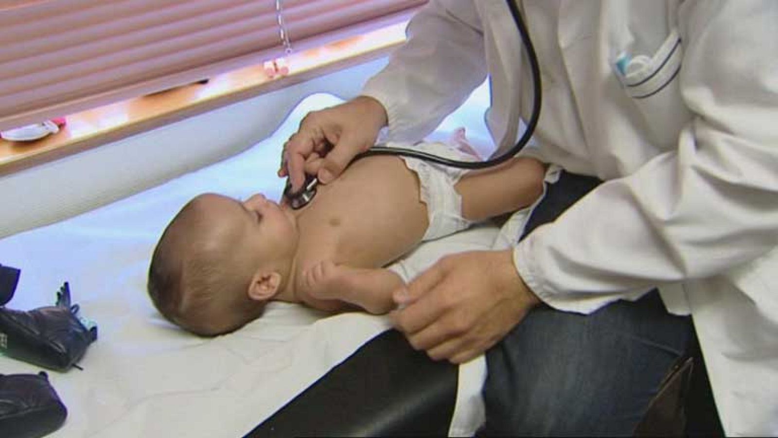 Intervienen a un niño con problemas cardíacos antes y después de nacer