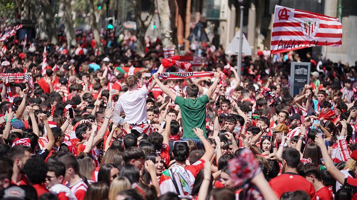 Telediario 1 - La gabarra ya está preparada para surcar la ría 40 años después