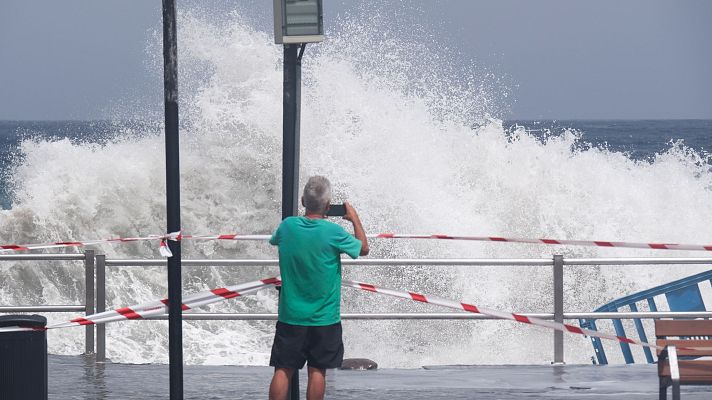 Telediario 1 - Mareas vivas en Canarias: varios barrios costeros están afectados