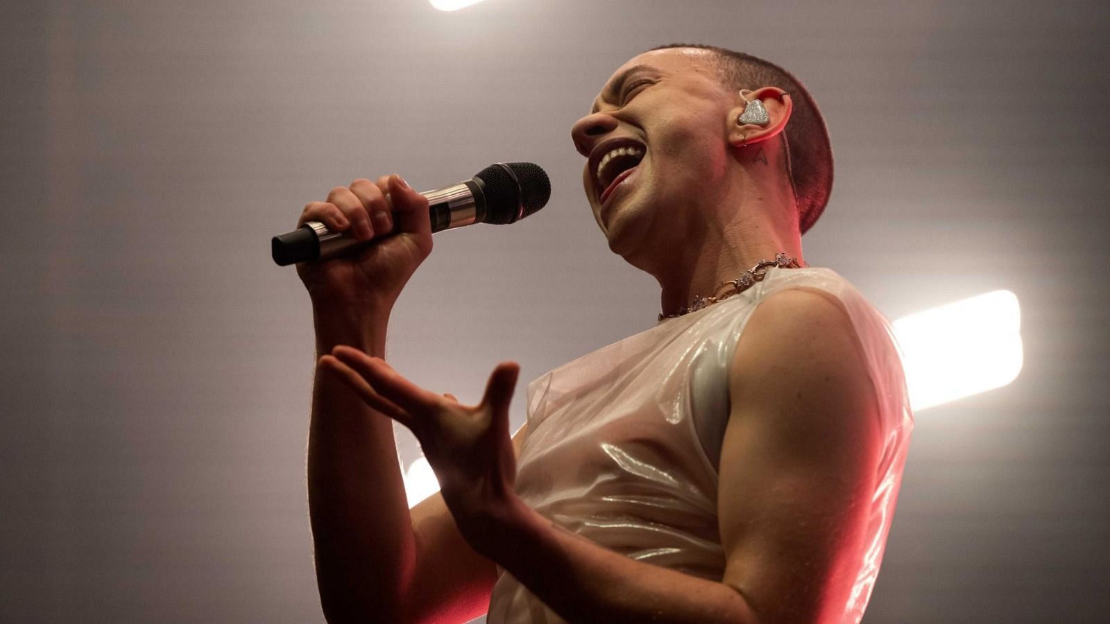 Eurovision in Concert 2024: Olly Alexander - "Dizzy" (UK) | Ver