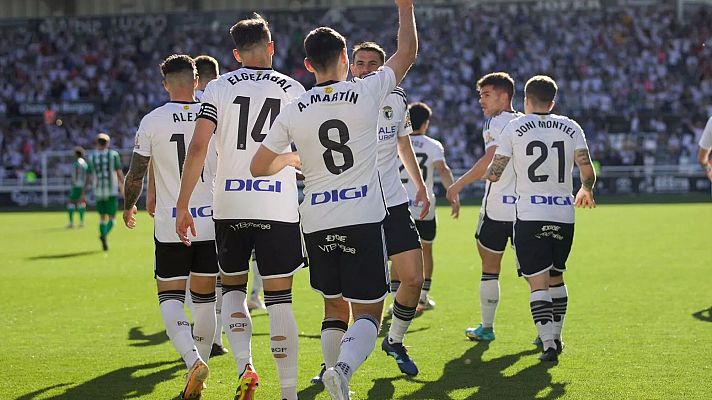 Resúmenes de LaLiga - Burgos - Racing: resumen del partido, 35ª jornada