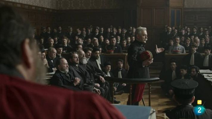 Cinema en català - L'oficial i l'espia