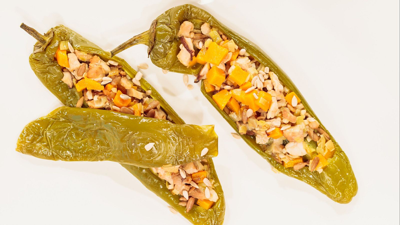 Receta de pimientos verdes asados del chef Sergio Fernández - Saber vivir | Ver