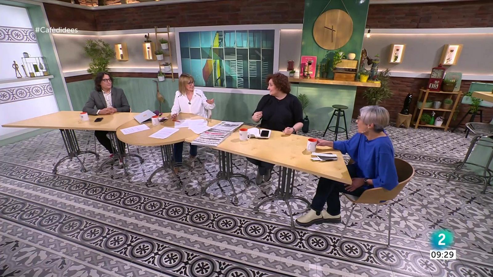 Gemma Nierga entrevista Gerardo Pisarello. Conversem amb Moussa Bourekba, investigador del CIDOB. I parlem del torneig barceloní amb Marga Lluch