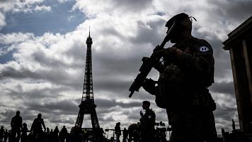 Macron desvela "planes B y C" para la inauguracin de Pars 2024 en caso de amenaza terrorista