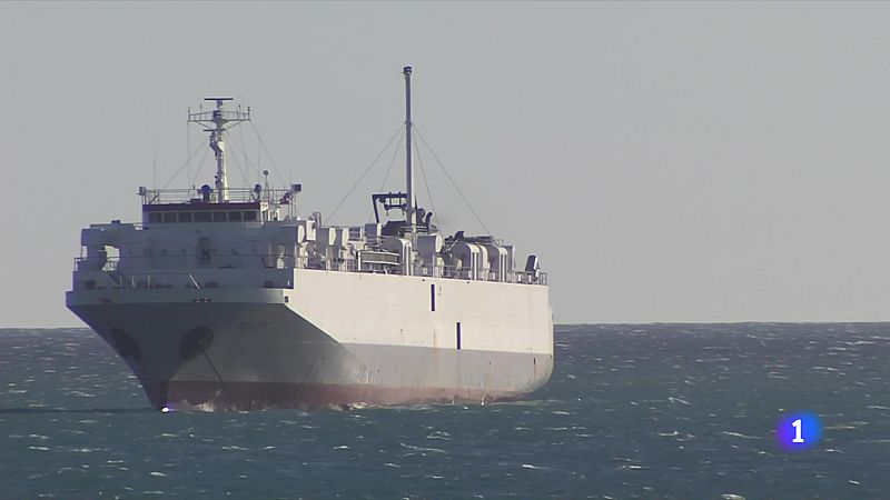 L'arribada de cotxes importats, cada vegada més complicada - L'Informatiu | Veure