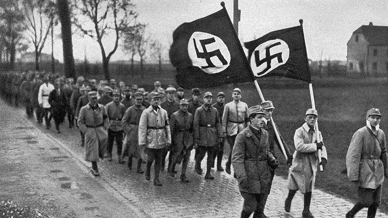 Los secretos sexuales de Hitler - Episodio 1: Imagen corporal