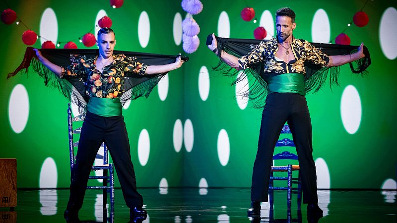 Escassi y Raúl, bailan "Sarandonga" en 'Baila como puedas' - Baila como puedas | Ver