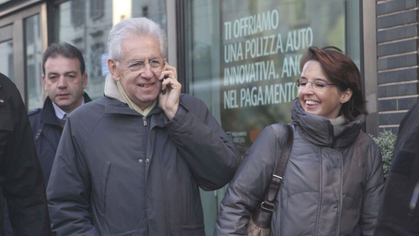 División de opiniones en Italia tras el anuncio de la dimisión "irrevocable" de Monti