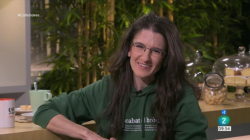 La cuinera Maria Nicolau ens presenta el llibre 'Cremo!' - Cafè d'idees | Veure