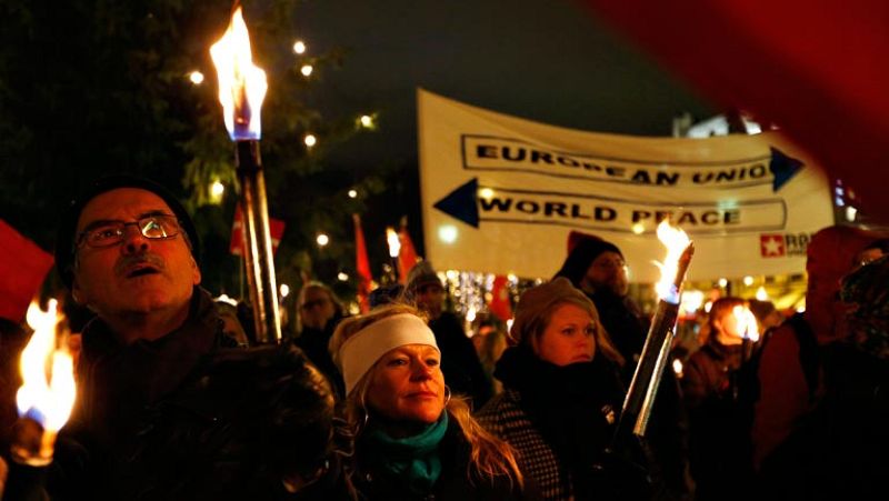 Protesta en Oslo contra la concesión del Premio Nobel de la Paz a la UE