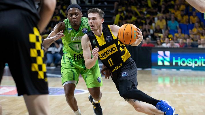 Baloncesto en RTVE - El Lenovo Tenerife arrolla al Tofas Bursa y se mete en la Final Four de la Champions de basket