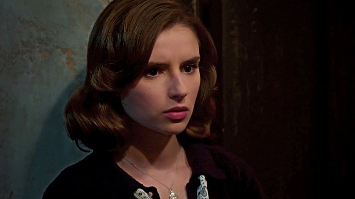 Salón de té La Moderna - El detective Medina le da una terrible noticia a Matilde