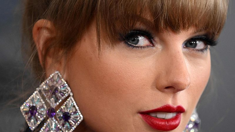 Taylor Swift publica 'The Tortured Poets Department', un doble lbum "salvavidas"