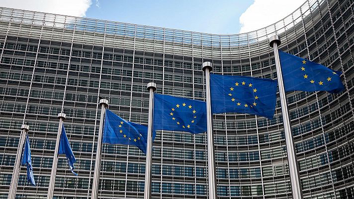 Telediario 2 - Bruselas advierte: España tendrá que hacer más ajustes en las pensiones, ya que las últimas reformas disparan el gasto