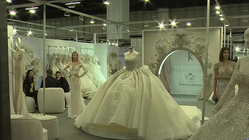 Bridal Fashion Week, 60 anys d'història en una proposta innovadora - L'Informatiu | Veure