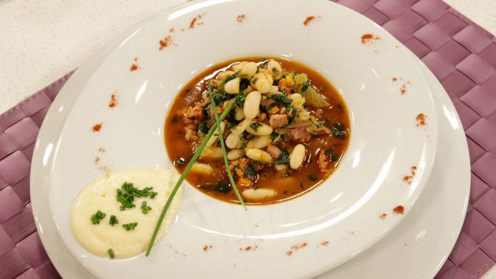 Saber cocinar - Potaje de judías blancas, lacón y  espinacas