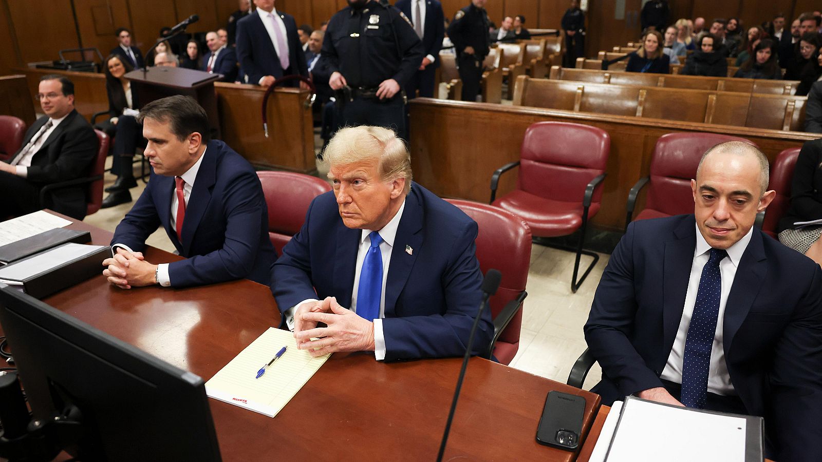 La defensa de Trump sostiene que influir en las elecciones no es delito | Ver