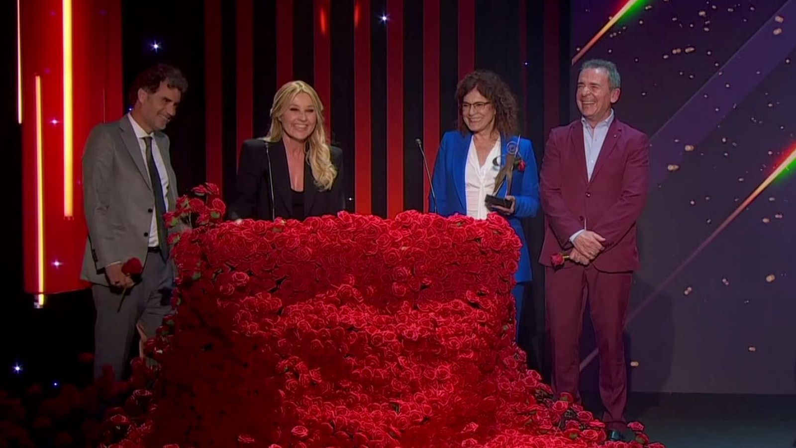 Versión Española, Premi Sant Jordi 2024 a Indústria - Especials en català | Veure