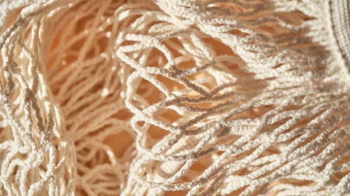 Telediario 1 - El negocio del hilo reciclado: solución sostenible para la industria textil