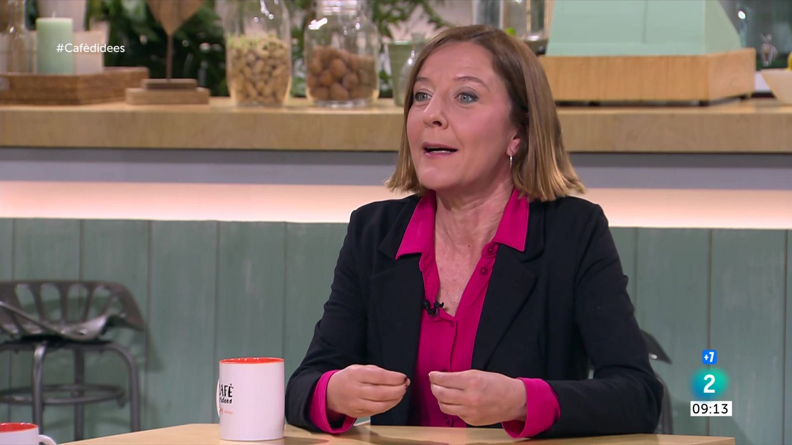 Izaskun Arretxe: "No es llegiran els milions de llibres de Sant Jordi" - Cafè d'idees | Veure