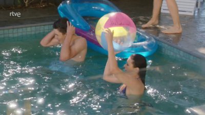 Las sirenas de Mako - La fiesta de la piscina de Zac - Las sirenas de Mako | Ver