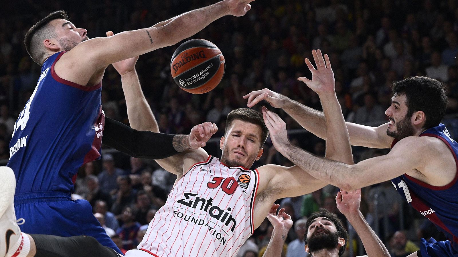 Resumen Euroliga | Barcelona - Olympiacos: primer partido - Baloncesto en RTVE | Ver