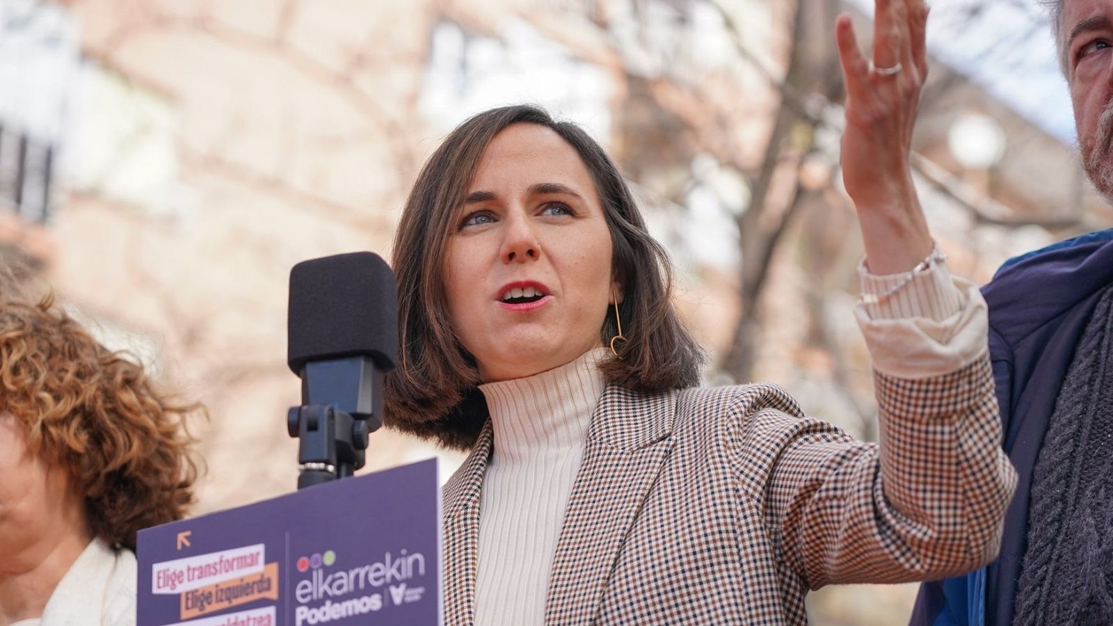 Podemos respalda a Sánchez ante la "estrategia golpista" de la derecha - La hora de La 1 | Ver