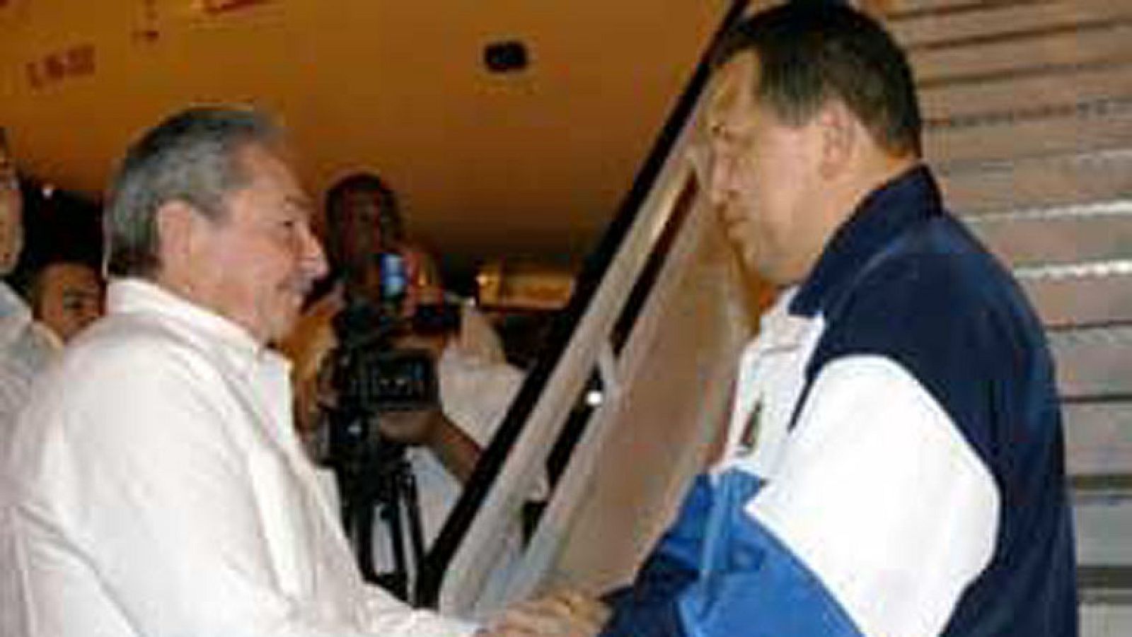 Hugo Chávez aterriza en La Habana para someterse a su cuarta operación contra el cáncer