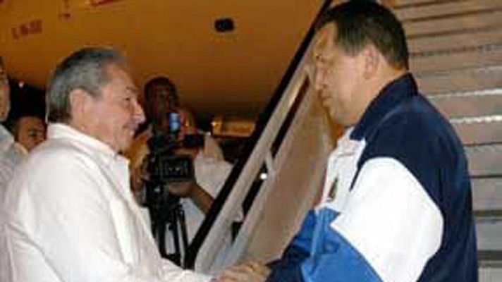 Informativo 24h - Hugo Chávez aterriza en La Habana para someterse a su cuarta operación contra el cáncer