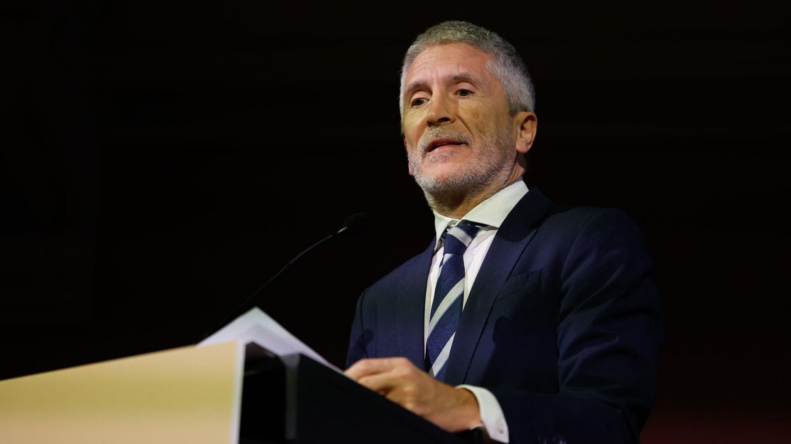 Marlaska sobre la denuncia a la mujer de Sánchez: "la única resolución hubiera sido el archivo" - Informativo 24h | Ver