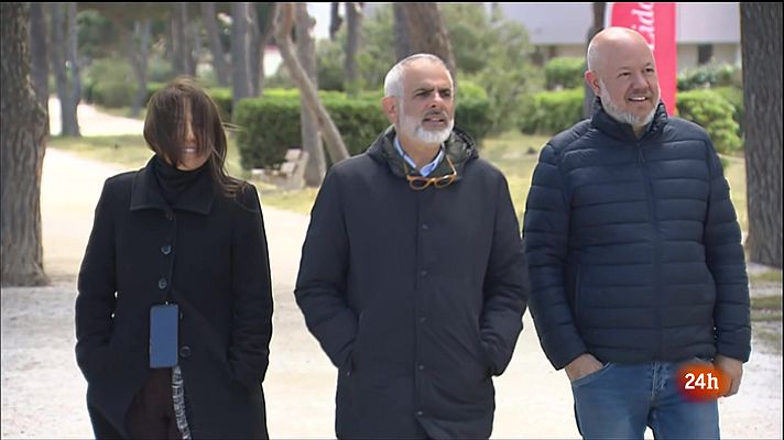 El Vespre - Retrets i primeres propostes dels candidats en el primer dia de campanya electoral