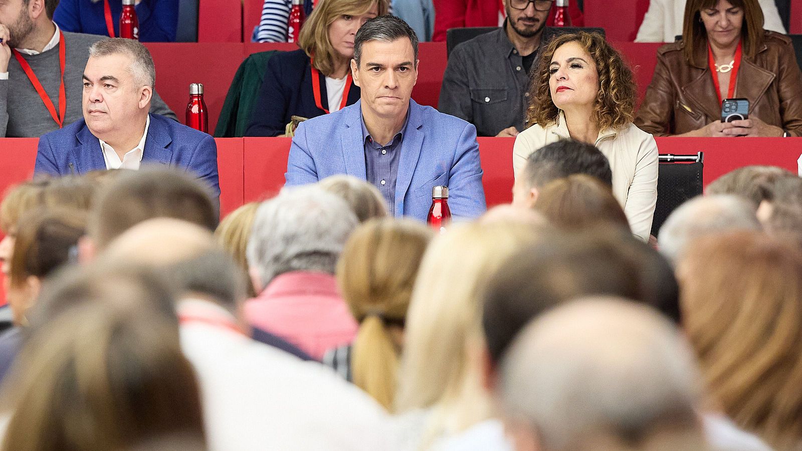El PSOE prepara una movilización en Ferraz para retener a Sánchez como presidente | Ver